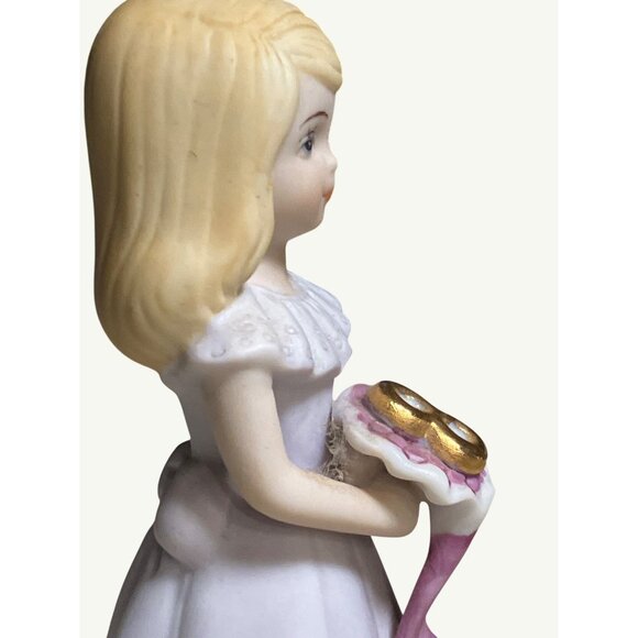 Enesco Growing Up Birthday Girls Figurine Blonde Girl Holding Number 8 - Picture 4 of 10